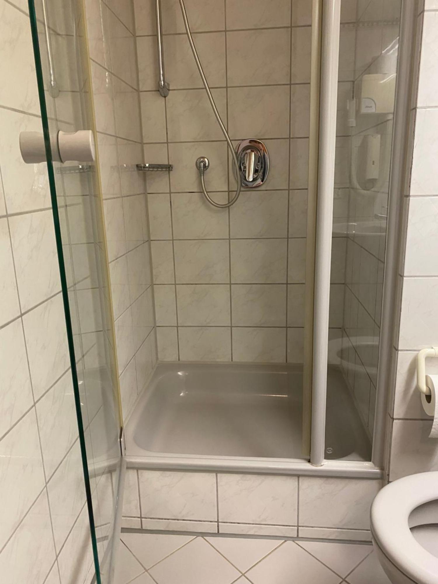 Hotel Pflum Mit Gaestehaus Nuertingen Buitenkant foto